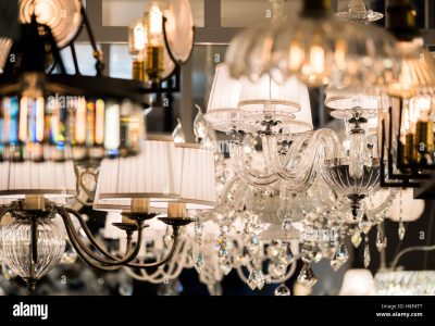 different-chandeliers-in-a-lighting-shop-H8F4TT